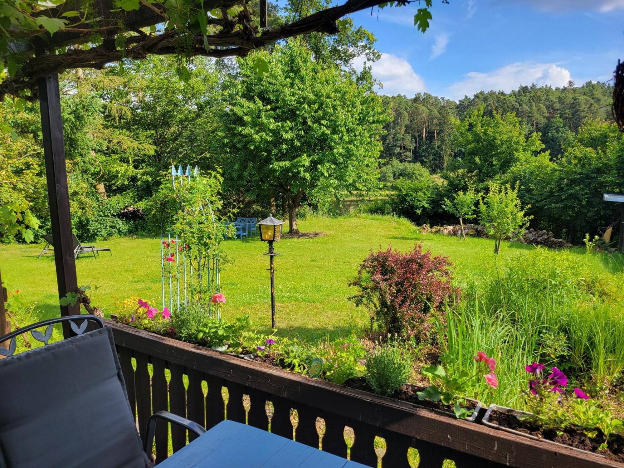 Gemuetliches Ferienhaus Mit Grossem Garten, Ideal Fuer Naturliebhaber Gerhardshofen 外观 照片